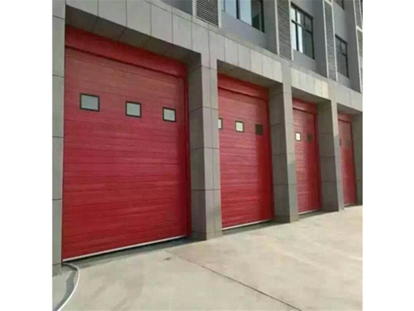 工業(yè)提升門